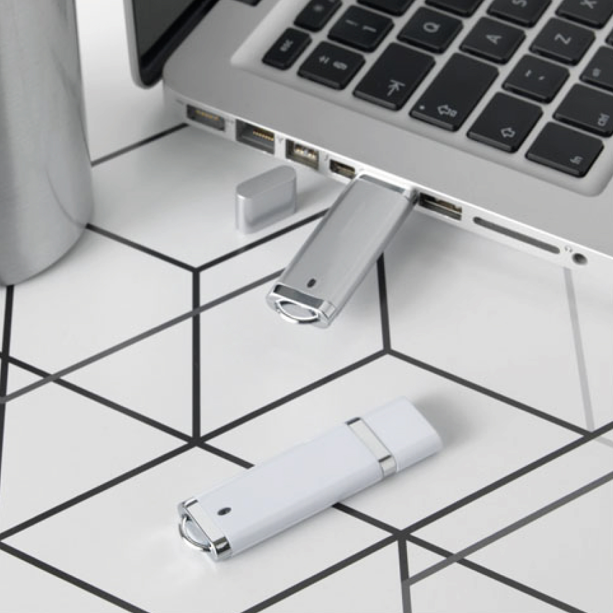 USB Flash Drives / Hubs