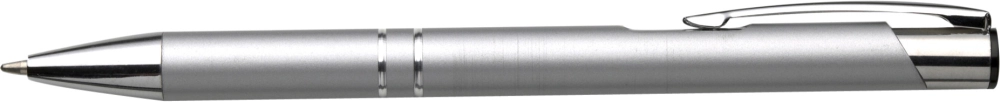 Push button ballpen
