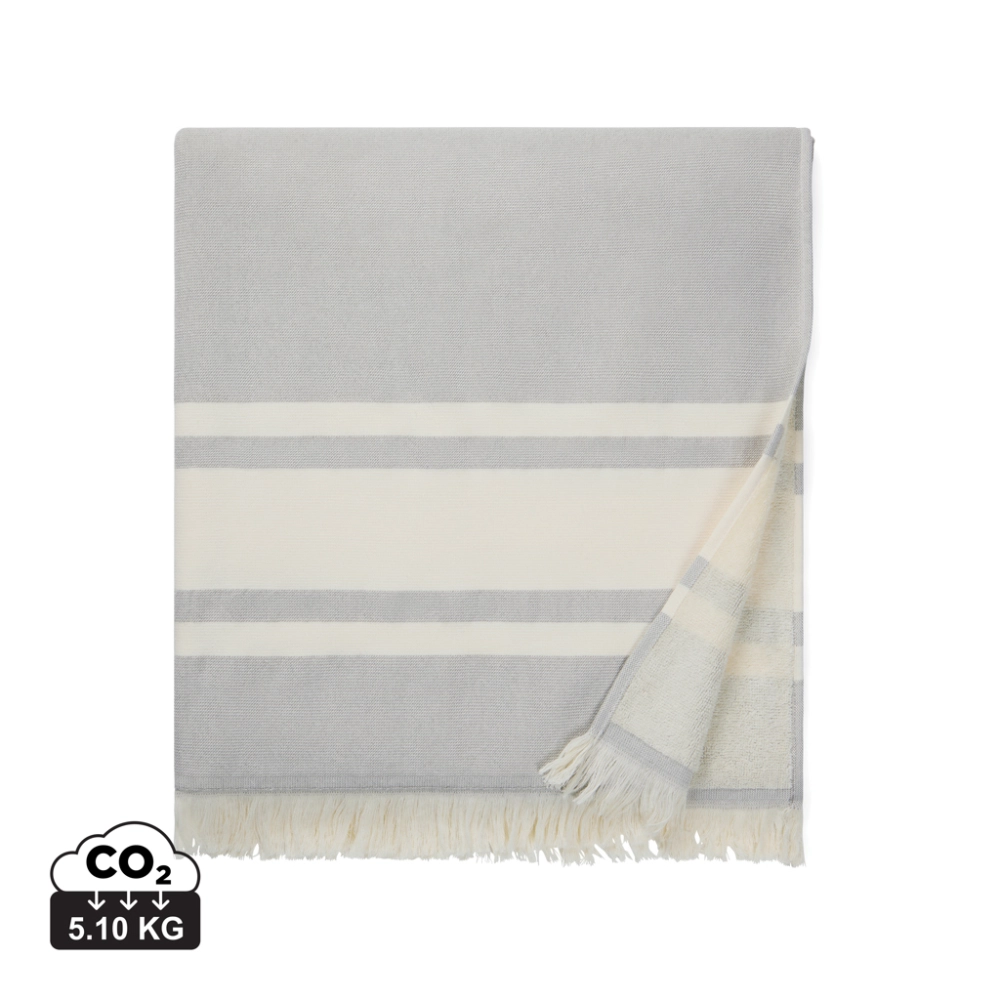 grey&off white